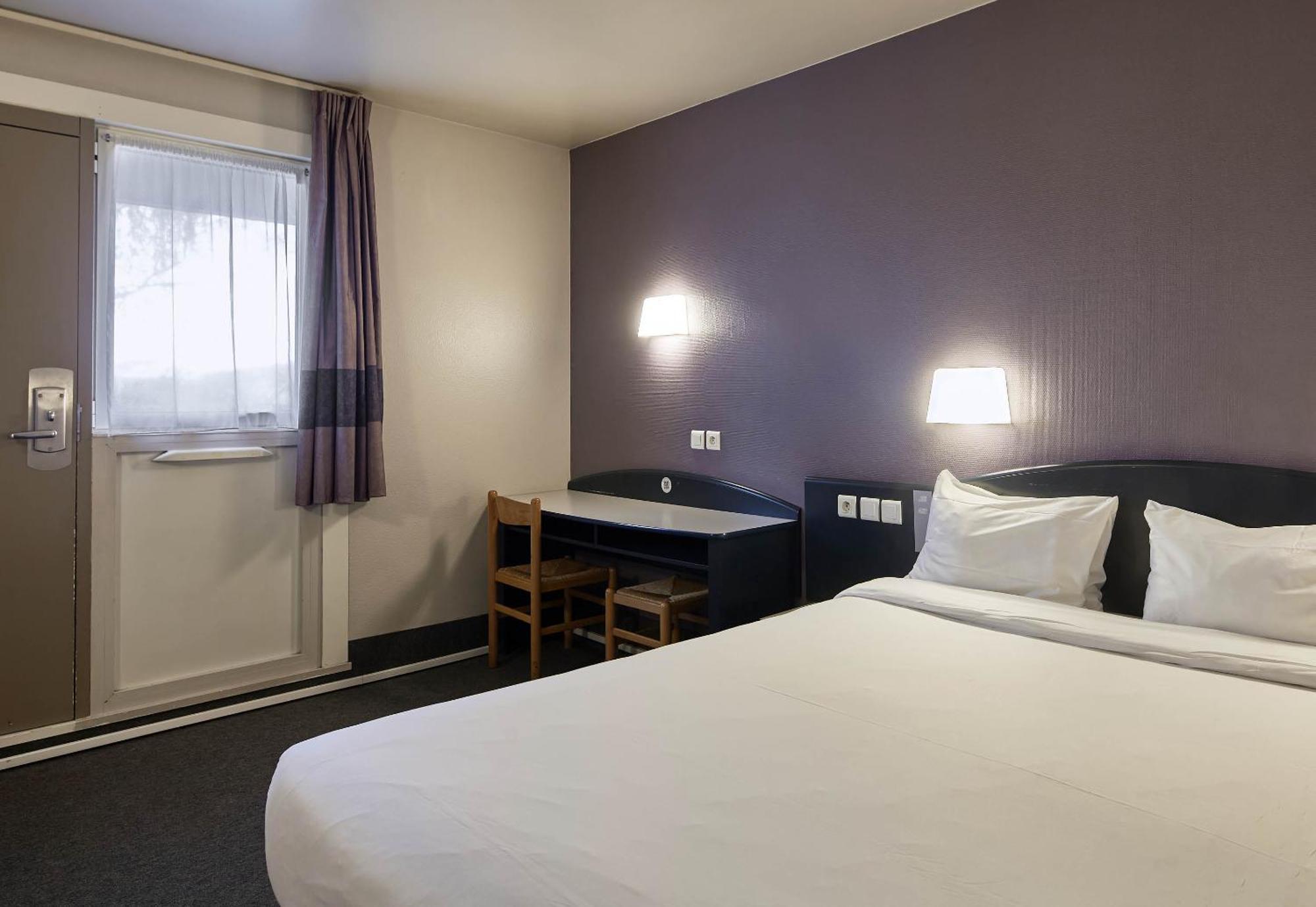 B&B Hotel Saclay Exteriör bild