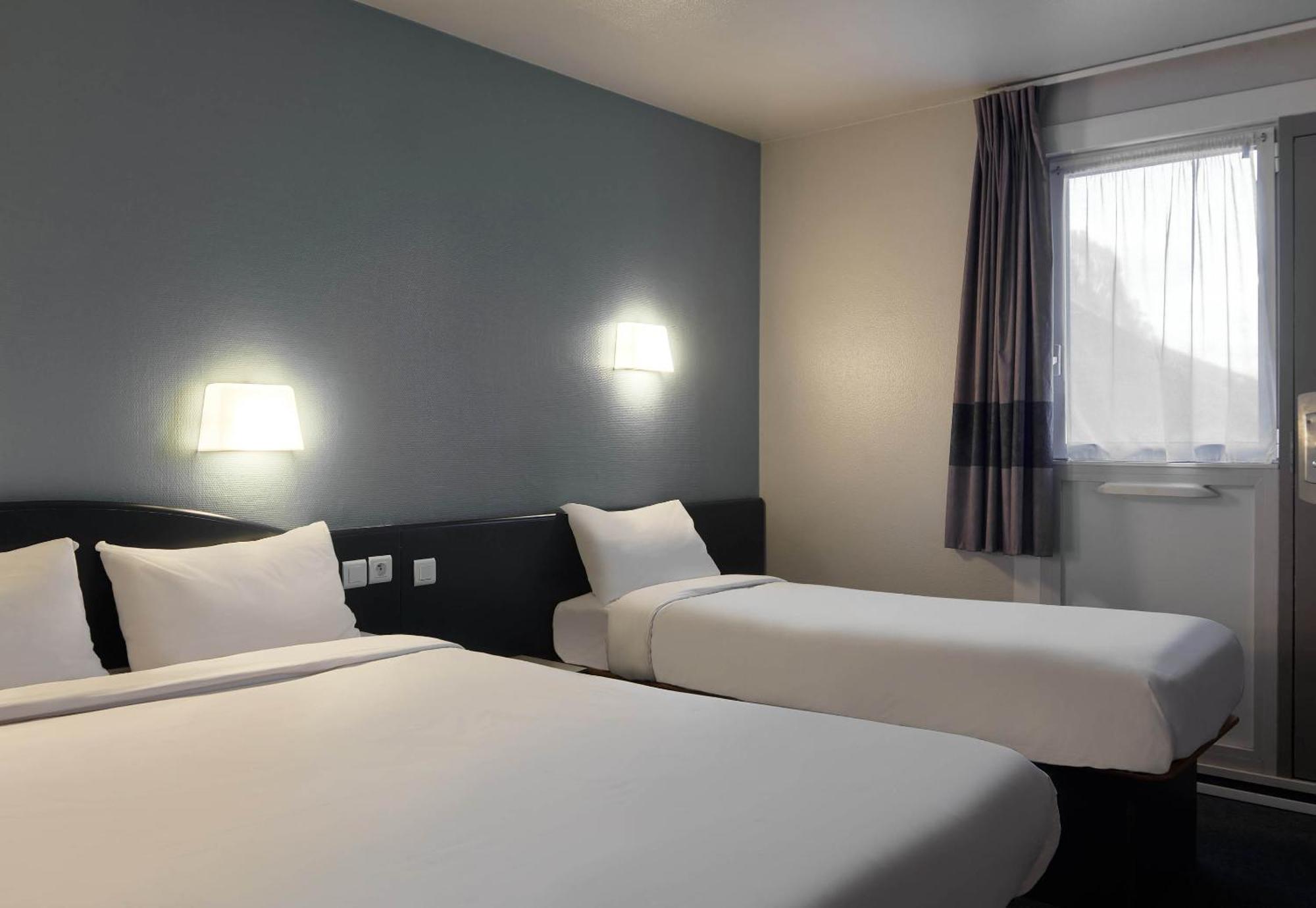 B&B Hotel Saclay Exteriör bild