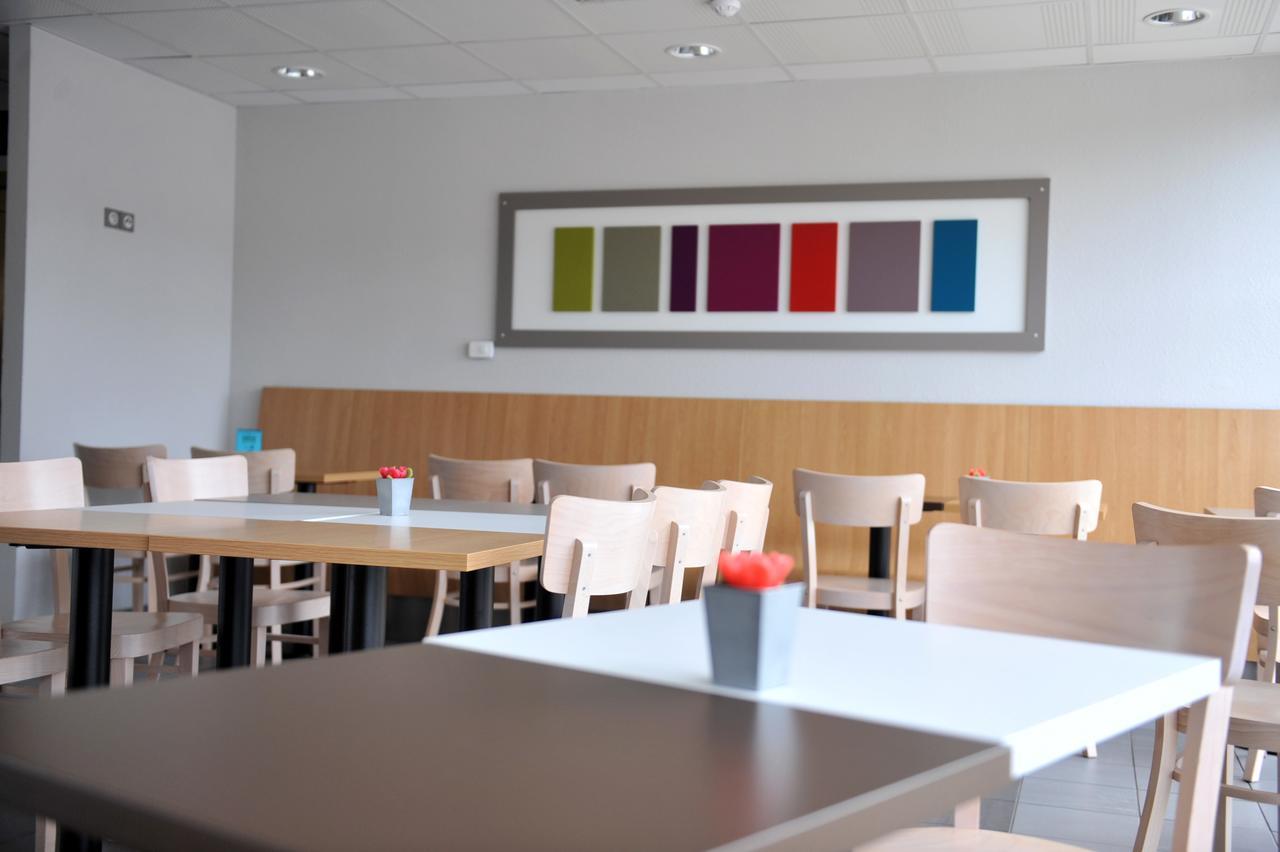 B&B Hotel Saclay Exteriör bild